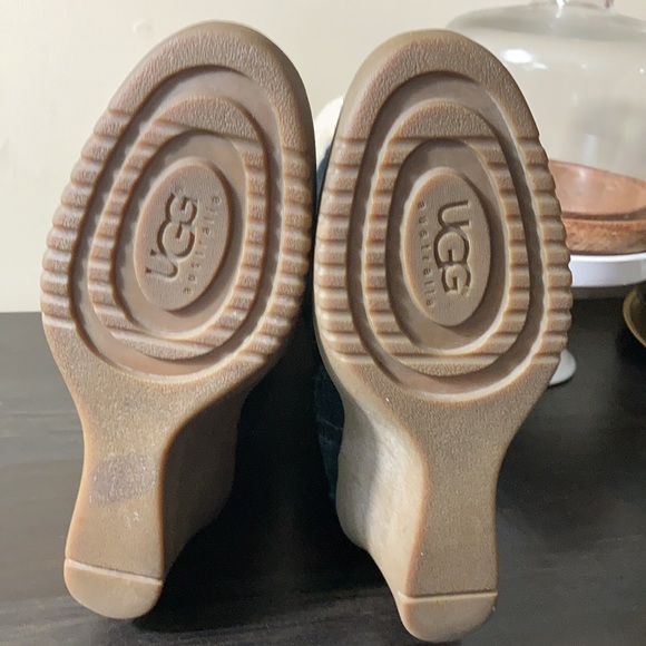 UGG Australia Boots Ladies - Picture 4 of 10